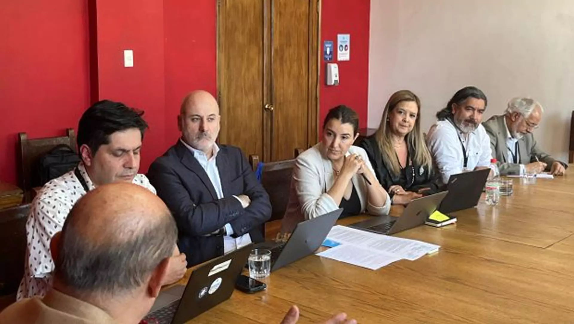CCDC expuso en Comisión de Hacienda del Senado por reajuste al sector público