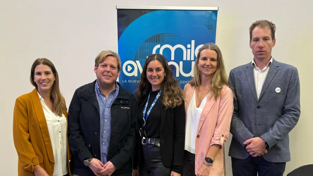 SmileAvenue presente en el Primer Encuentro de Odontólogos Generales de Clínica Everest