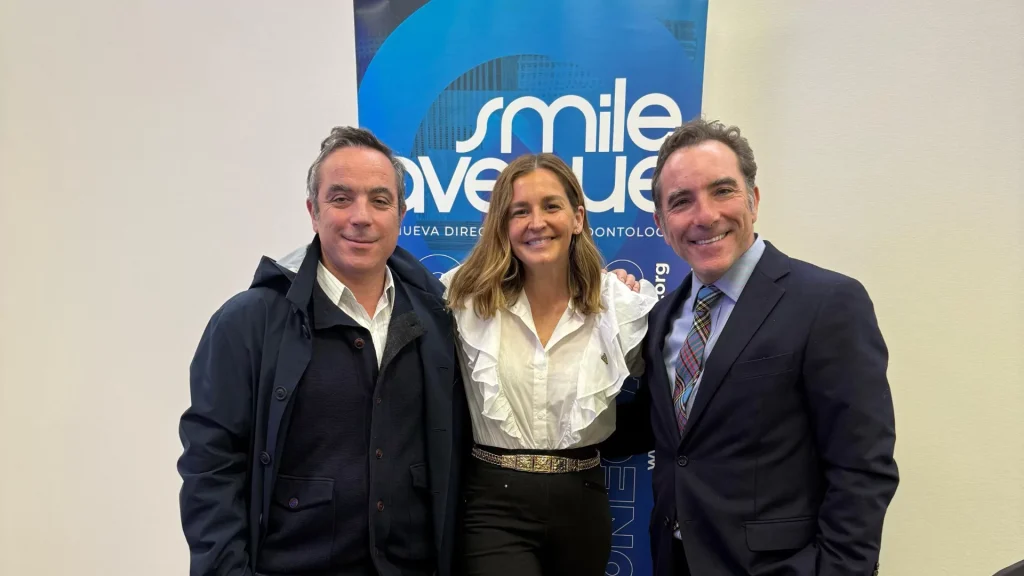 SmileAvenue presente en el Primer Encuentro de Odontólogos Generales de Clínica Everest